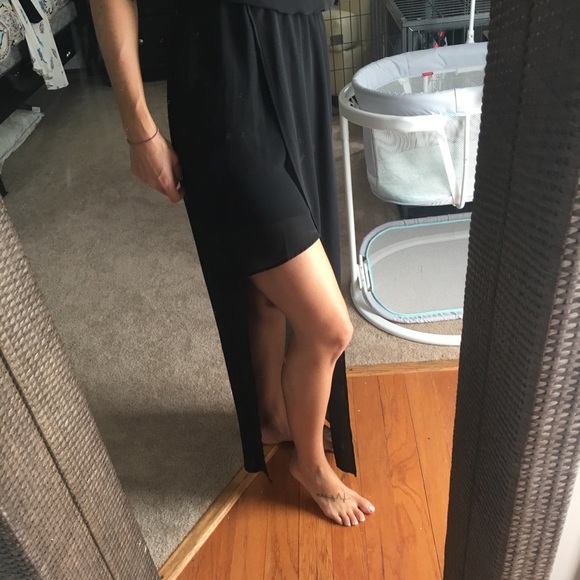 Flowy Maxi with slit and low back - Picture 3 of 3